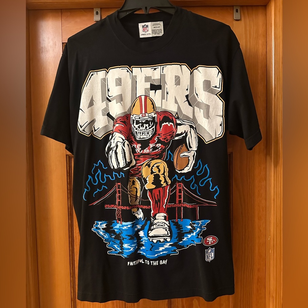 Warren Lotas FAITHFUL TO THE BAY T-SHIRT